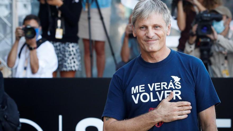 Viggo Mortensen: &quot;Los políticos han hecho que salgan del armario bichos tóxicos&quot;