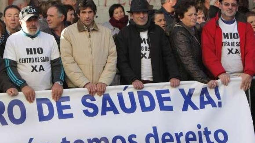 Vecinos se concentraron en noviembre ante el Parlamento.  // X.A.