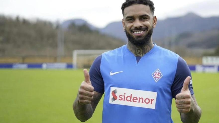 Jurgen Locadia, the Van Nistelrooy of the future, currently judged by CD Castellón