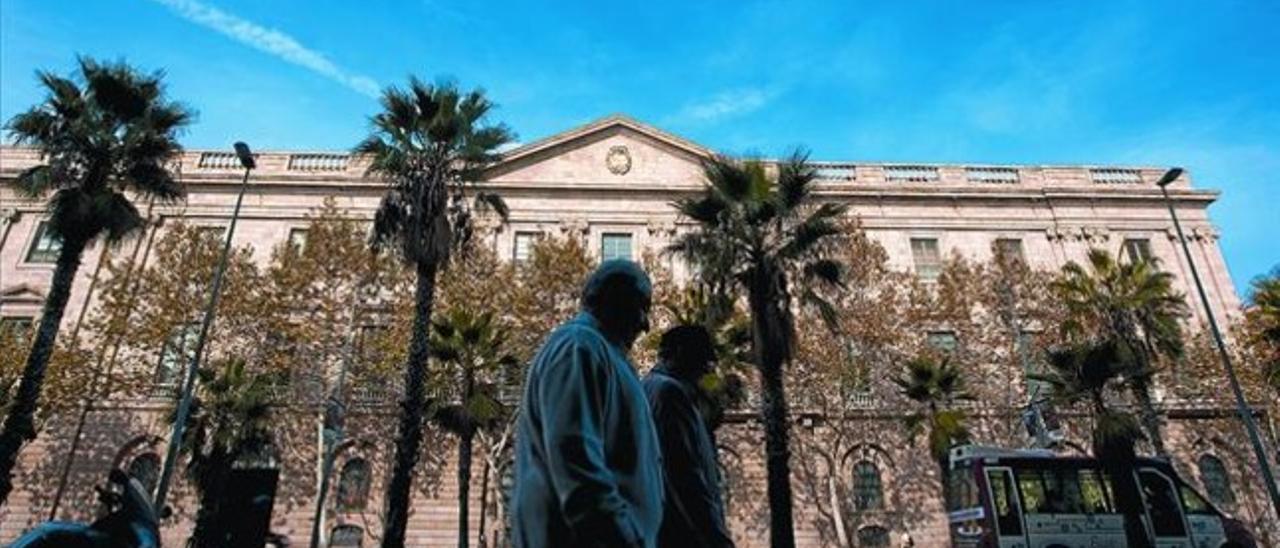 Edificio de la Llotja de Mar, sede de la Cámara de Barcelona.