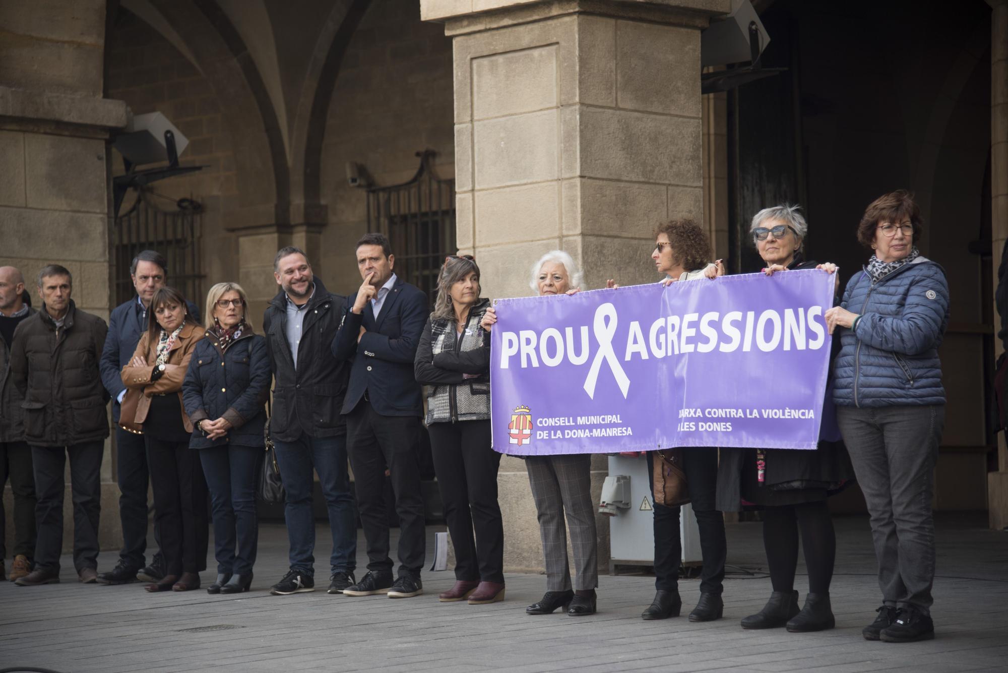 25-N: Mig miler d'estudiants condemnen la violència masclista a Manresa