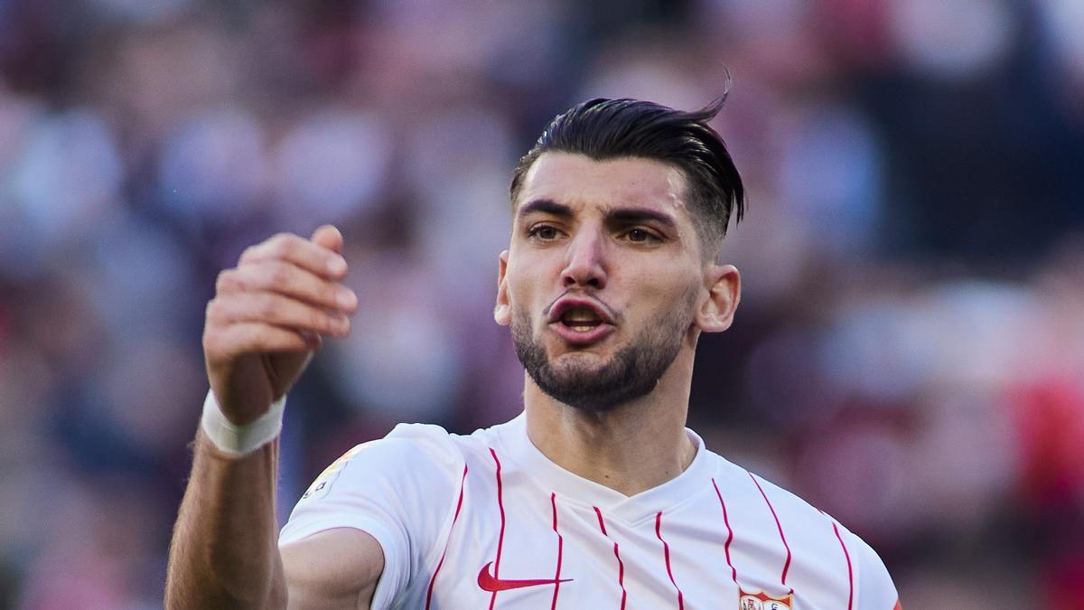 El exvalencianista Rafa Mir, con la camiseta del Sevilla