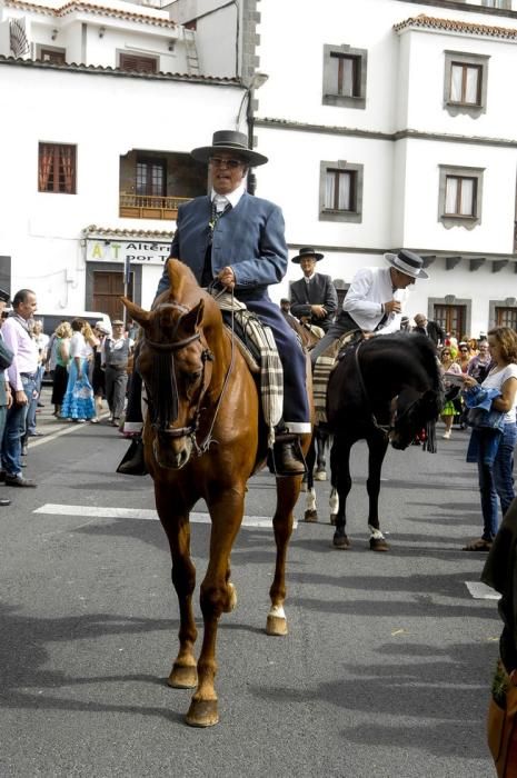 ROMERIA ROCIERA Y OFRENDA A LA VIRGEN