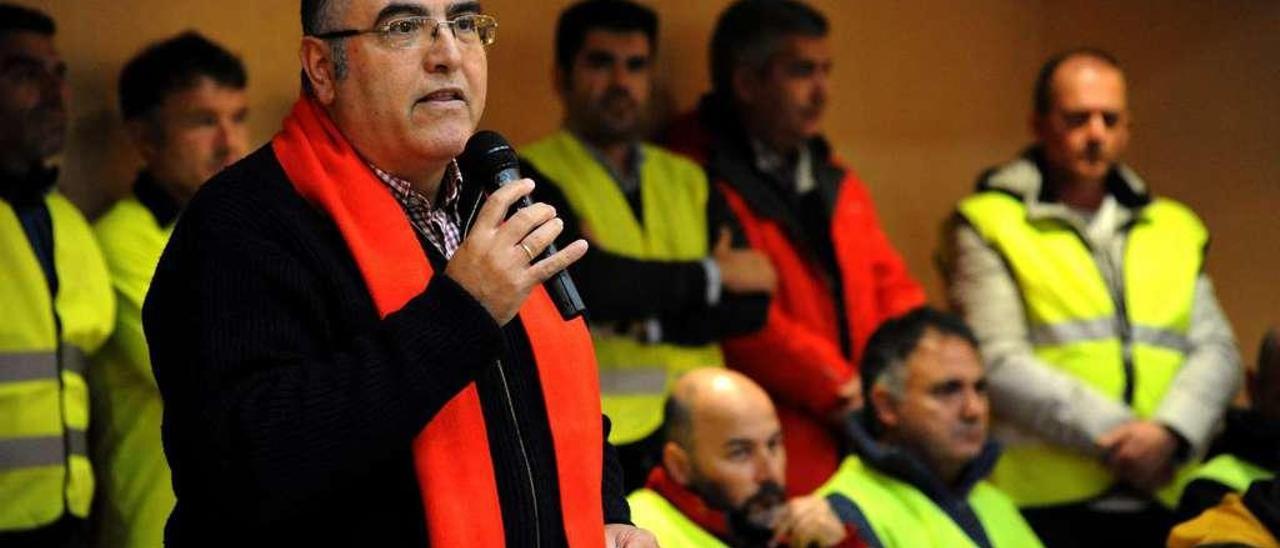 Germán Torres en una intervención en el Concello de Vilagarcía. // Iñaki Abella