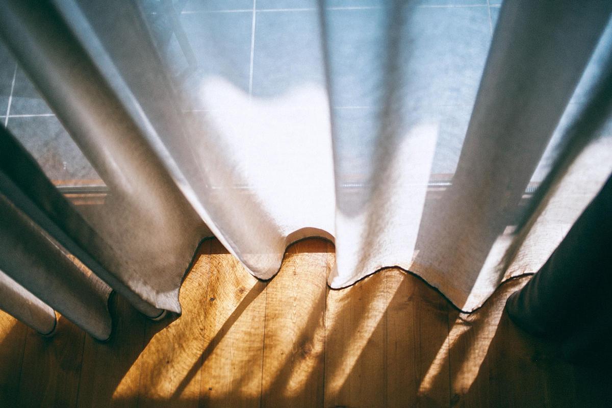 La clave está en colocar la tela frente a una ventana