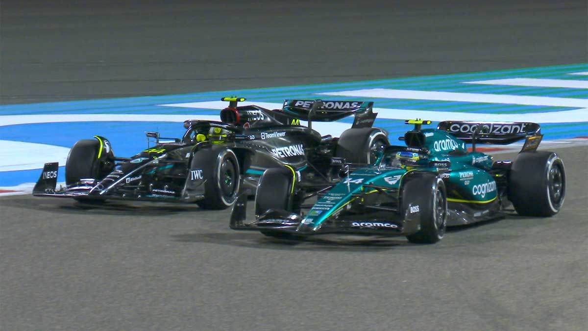El espléndido y sorprendente adelantamiento de Alonso a Hamilton en Bahrein