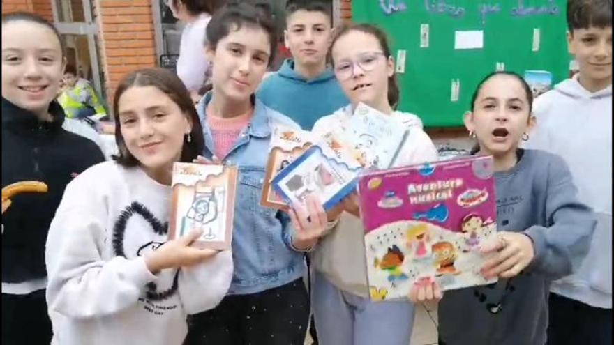 El CEIP Ramón de Valenzuela de A Bandeira cambia libros por alimentos