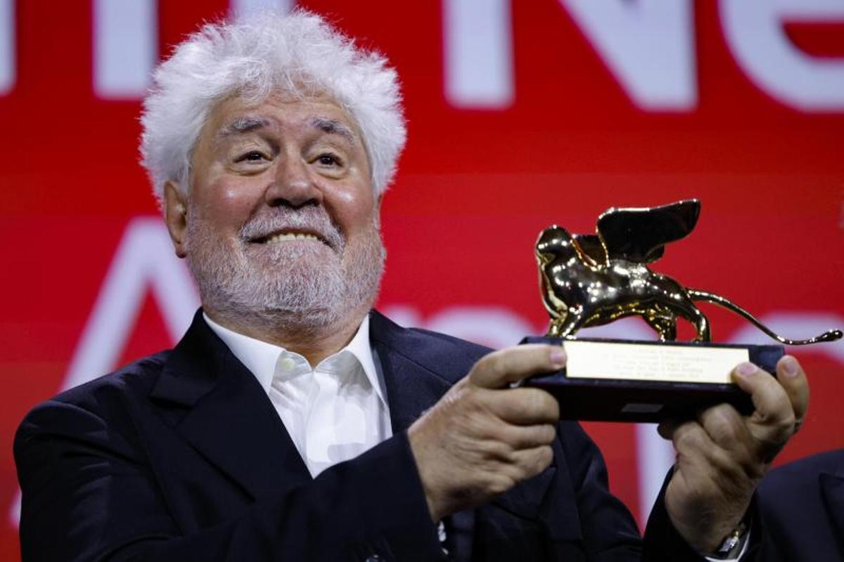 Pedro Almodóvar gana el León de Oro en Venecia