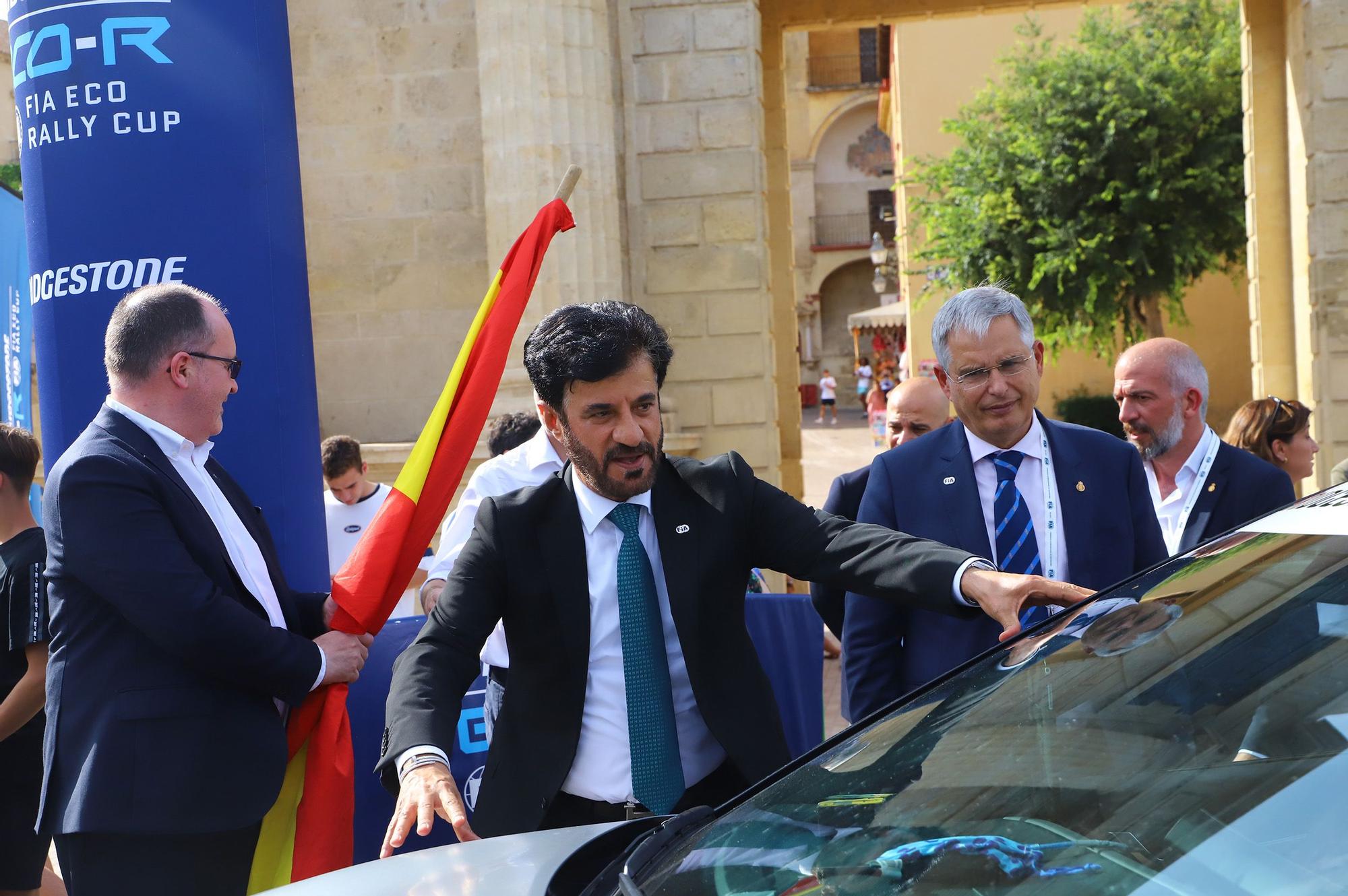 La Salida del EcoRali, una prueba con coches eléctricos ecológicos, en imágenes