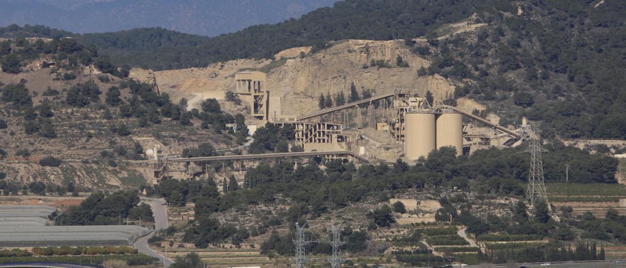 La Justicia acusa a Sagunt de actuar de una forma &quot;arbitraria&quot; contra Lafarge