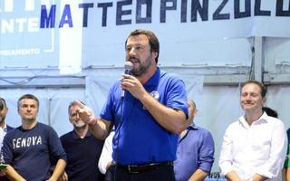 Los inmigrantes y la cita entre Salvini y Orban calientan el ambiente en Italia