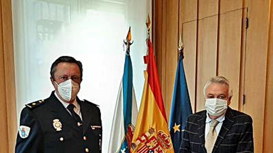 Pérez y el subdelegado. |   // FDV