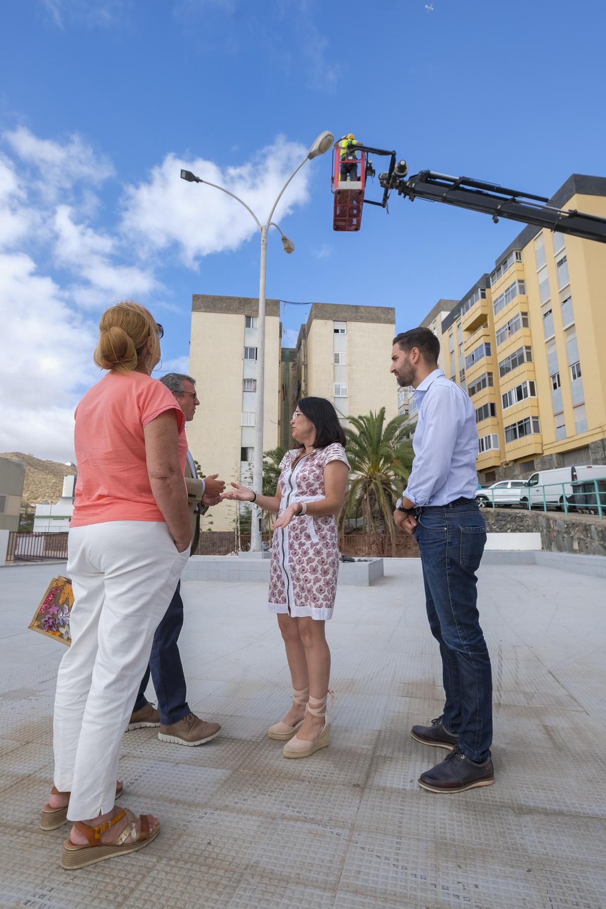 Visita institucional de Carolina Darias para supervisar unas obras