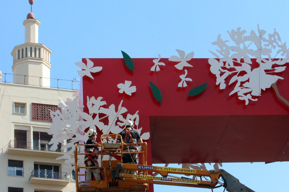 Últimos preparativos de la Feria de Málaga 2017.