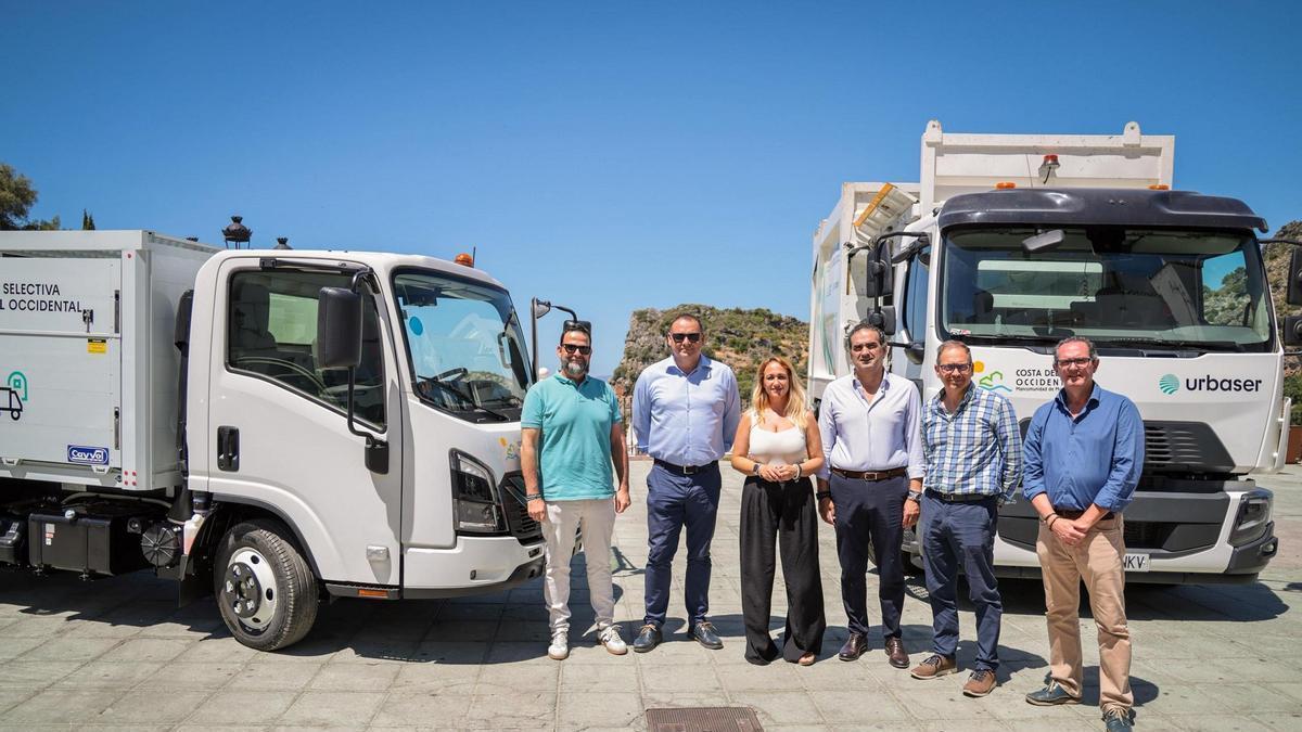 La Mancomunidad de Municipios de la Costa del Sol Occidental ha presentado nuevos camiones para la recogida selecitva de residuos en Casares.