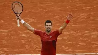 Djokovic se salva de la resaca