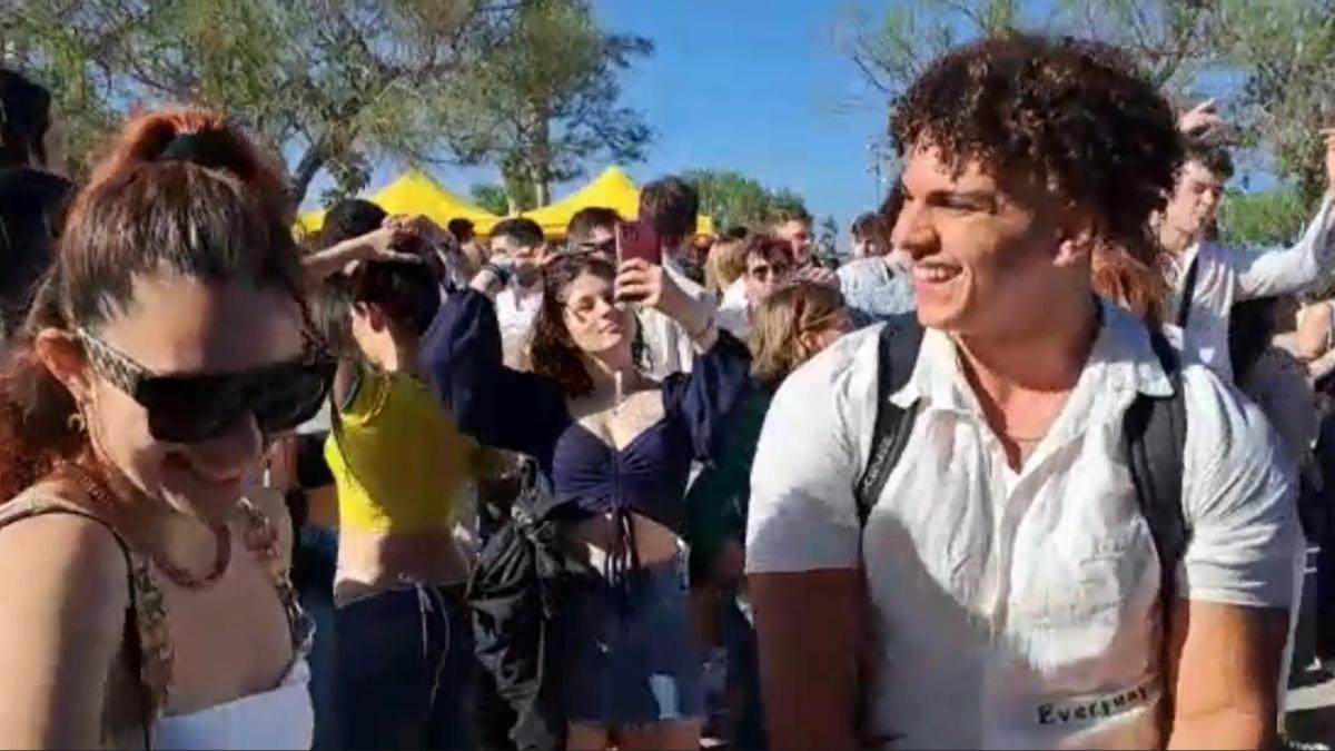 Cientos de universitarios celebran el día de las Paellas