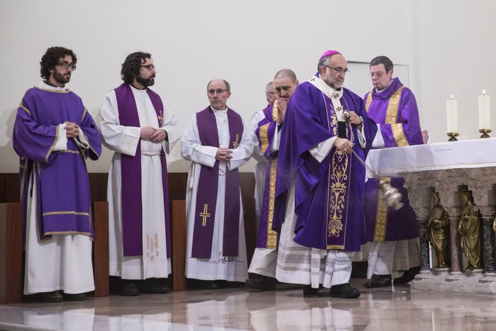 Ordenación de tres nuevos diáconos en el Seminario de Oviedo