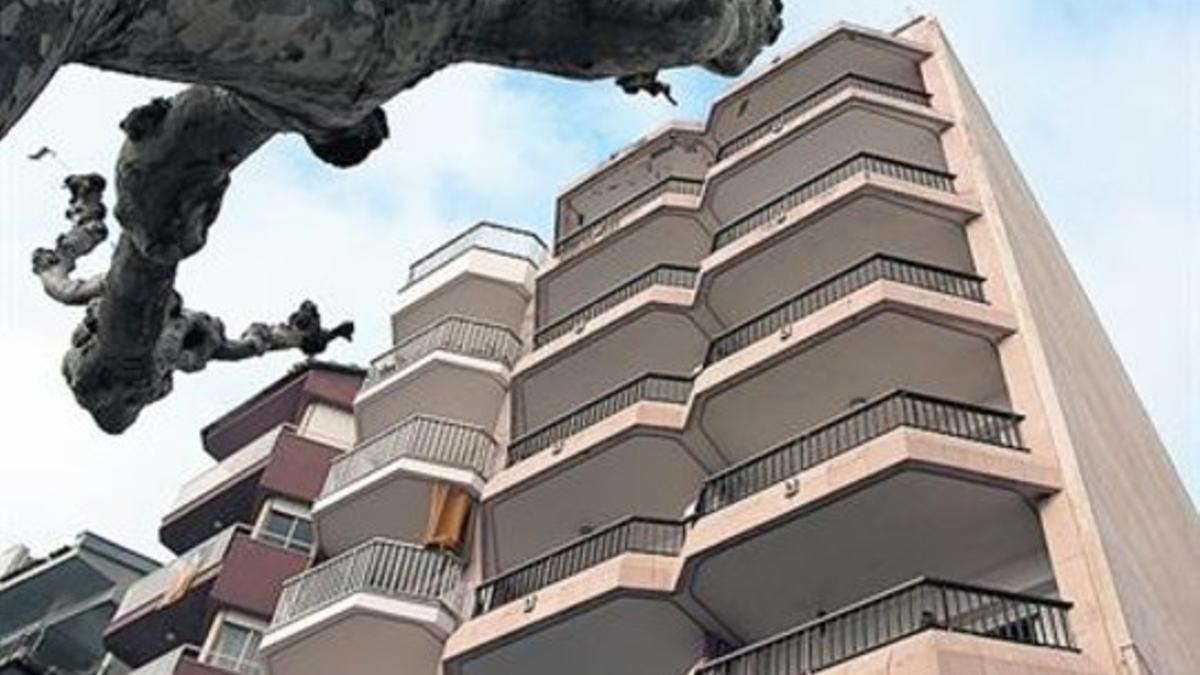 El edificio de Blanes en el que se produjo el crimen.