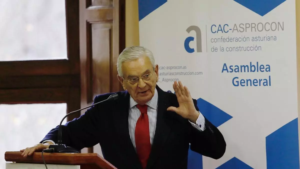 Doble homenaje en Oviedo: el empresario Serafín Abilio Martínez y el sacerdote Ceferino Fernández entrarán en el callejero