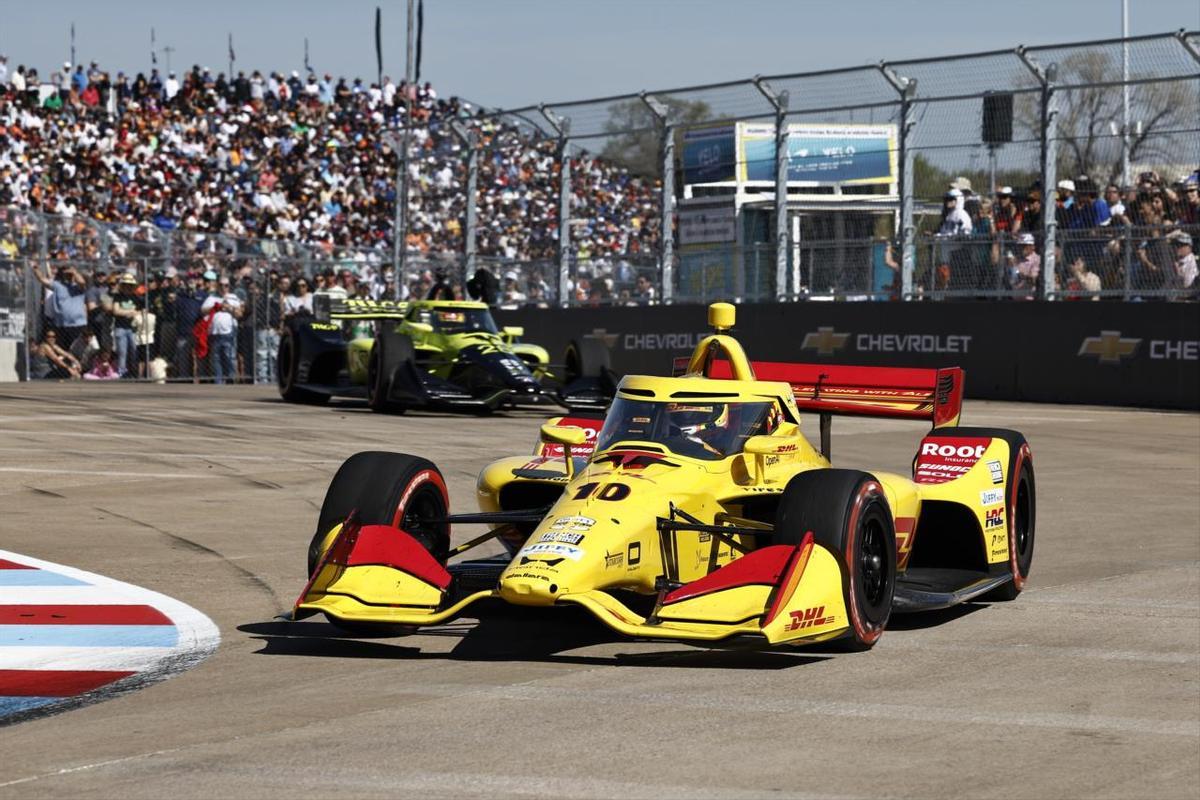 Álex Palou con su Chip Ganassi Racing #10