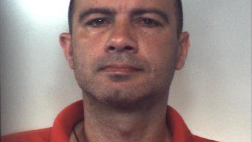 Foto de la ficha policial de Pasquale Bonavota, miembro de la &#039;Ndrangheta buscado por Italia en toda Europa.
