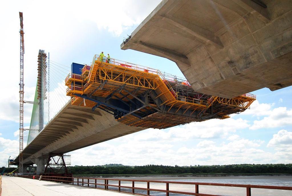 Puente de Mersey. Exposición 'Diseñar Puentes. Fhecor'.
