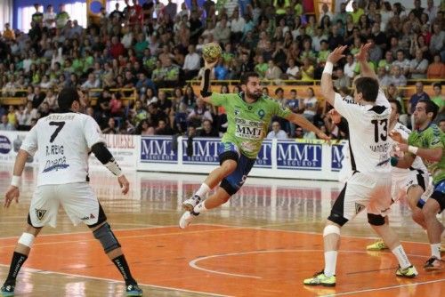 Balonmano: MMT Seguros - Helvetia Anaitasuna (25-24)