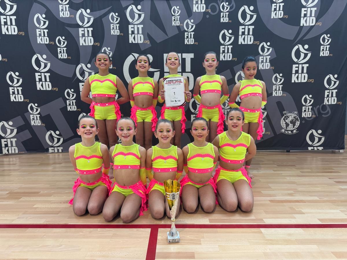 La escuela de Bertamiráns hizo podiums con todas sus coreografías