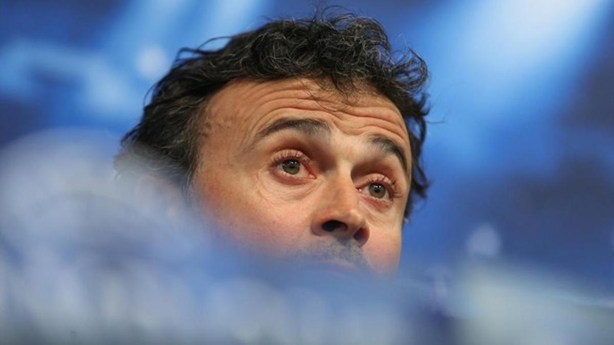 Luis Enrique atiende a la prensa en Manchester.