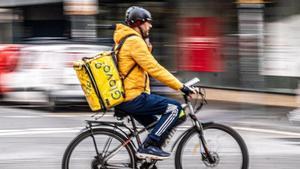 Multa a Glovo per indagar en les entrevistes sobre la identitat de gènere