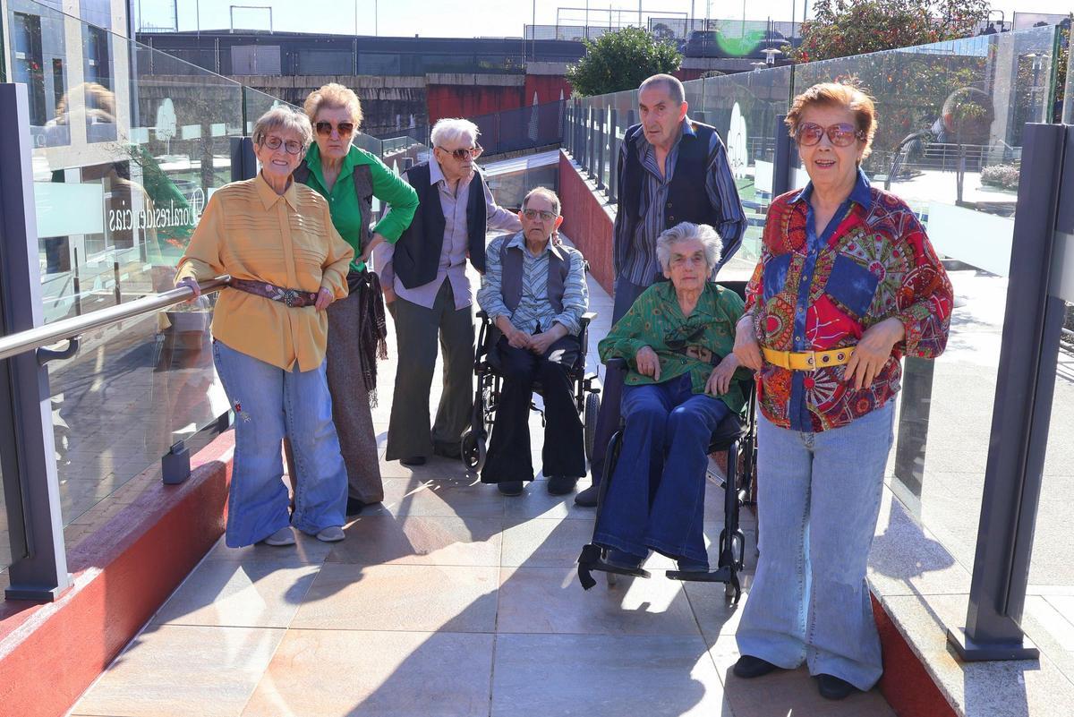 Imagen de julio, los pantalones campana (años 70)