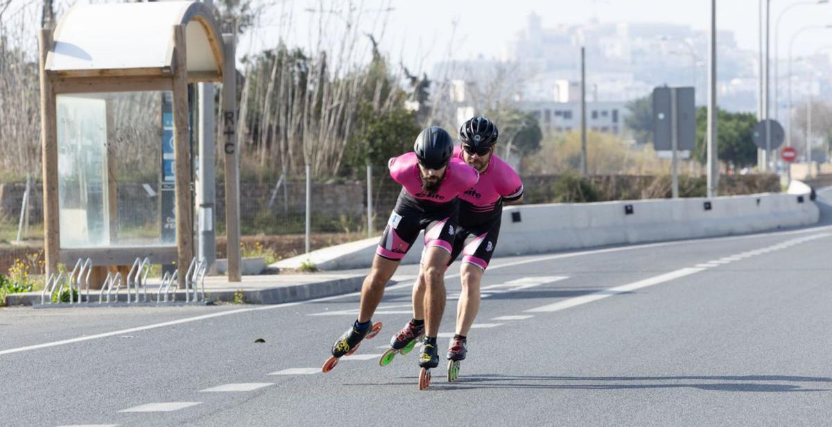 Patinadores de
 la Cursa sobre
 Patines. vicent marí