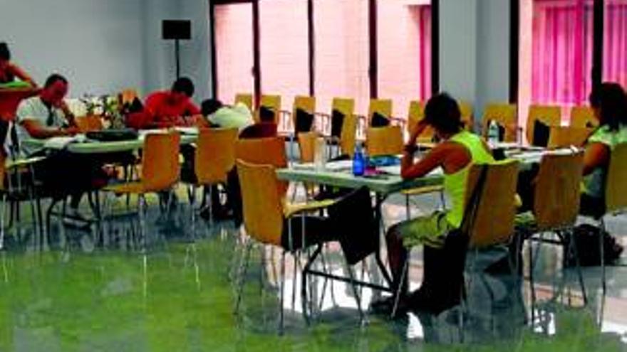 Una sala de estudios permite descongestionar la biblioteca