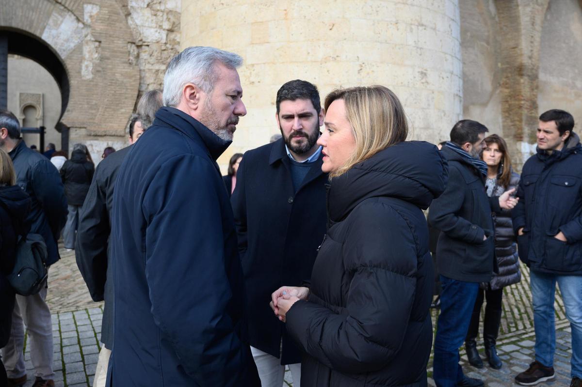 Azcón, Alegría y Nolasco, en el minuto de silencio por las víctimas de la tragedia ferroviaria de Adamuz.