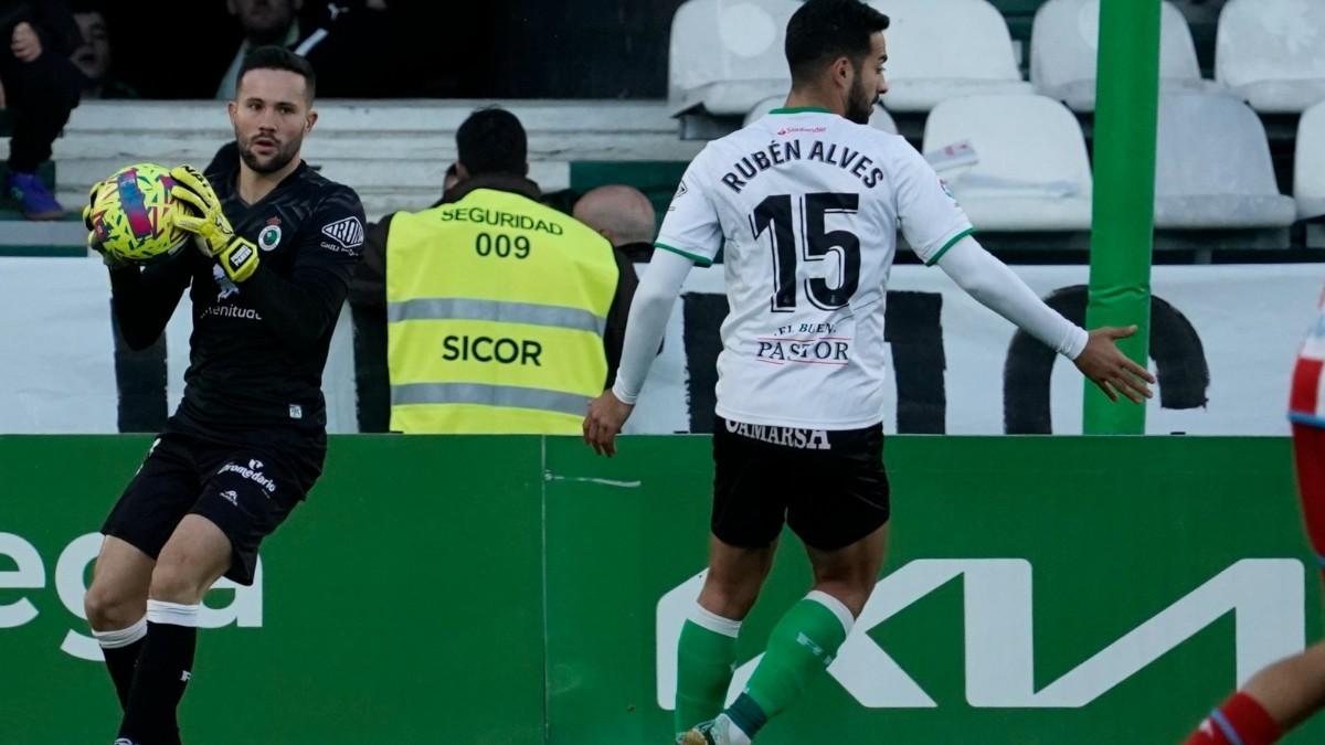 El Racing sumó su tercera derrota consecutiva