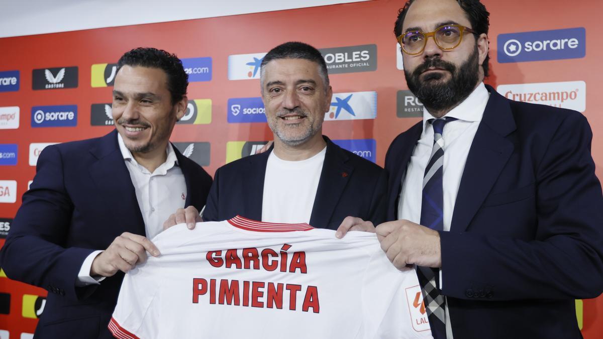 El Sevilla FC presenta a García Pimienta como nuevo entrenador