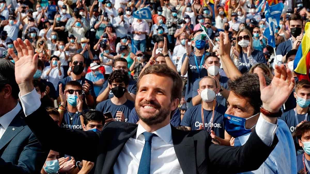 Pablo Casado, en la plaza de toros de València.