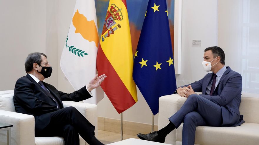 Sánchez y su homólogo chipriota reclaman a la UE avanzar en el Pacto sobre Migración