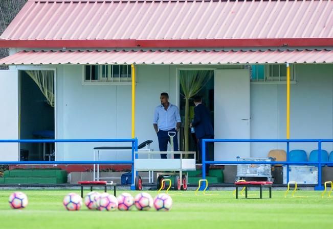 Entrenamiento de la UD Las Palmas en Barranco ...