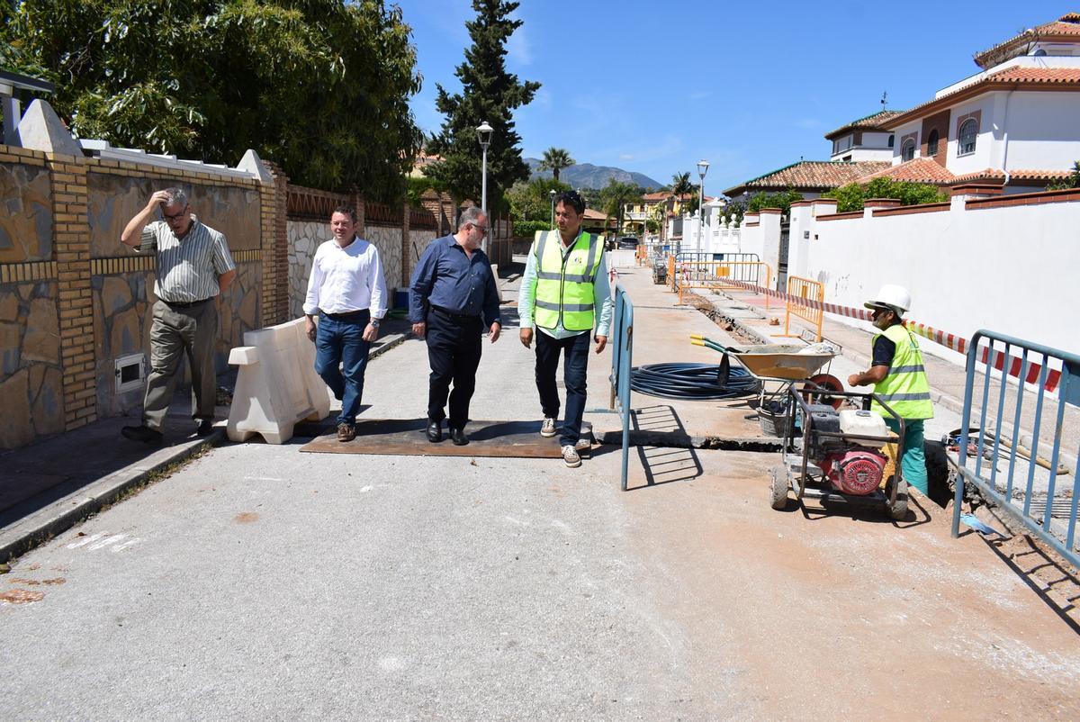 El Consistorio alhaurino invierte 900.000 euros en renovar la red de Fuensanguínea.