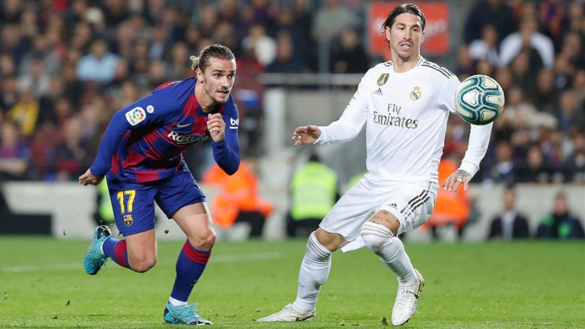 Ramos junto a Griezmann en el Clásico del Camp Nou