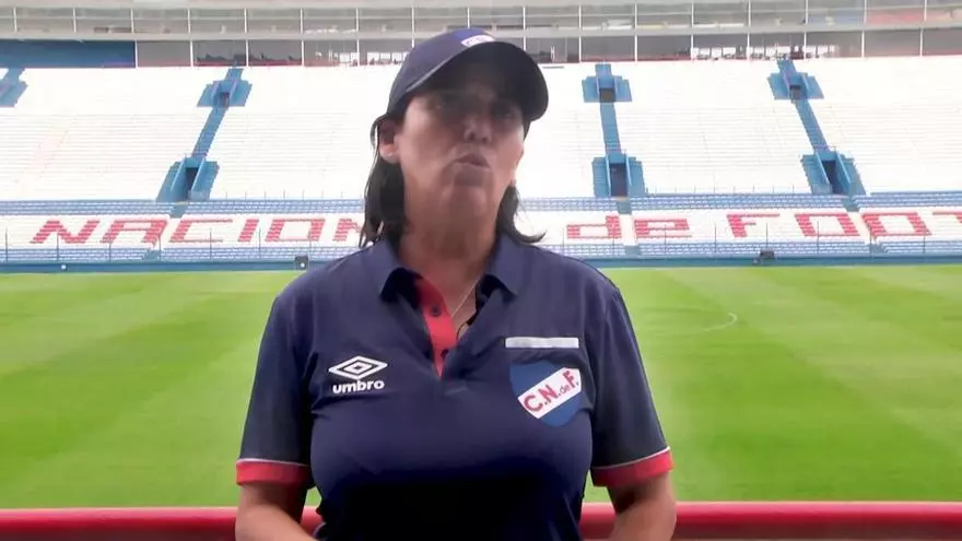 La chilena Paula Navarro llega a Uruguay decidida a cambiar el fútbol femenino