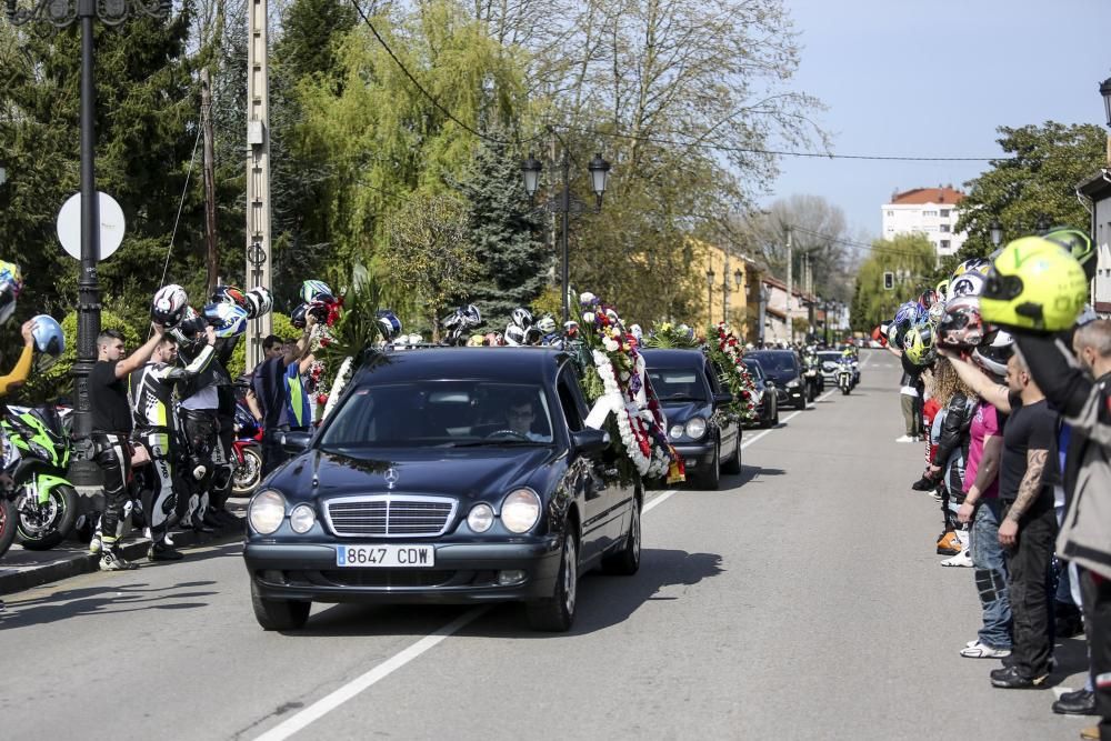 Funeral por el joven motorista ovetense fallecido en un accidente en Villaviciosa.