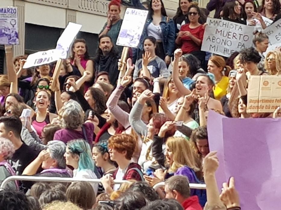 Concentración del 8-M en la plaza de la Constitución.