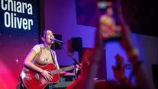 Chiara Oliver desata pasiones adolescentes en el último concierto de la temporada de los Secret Shows