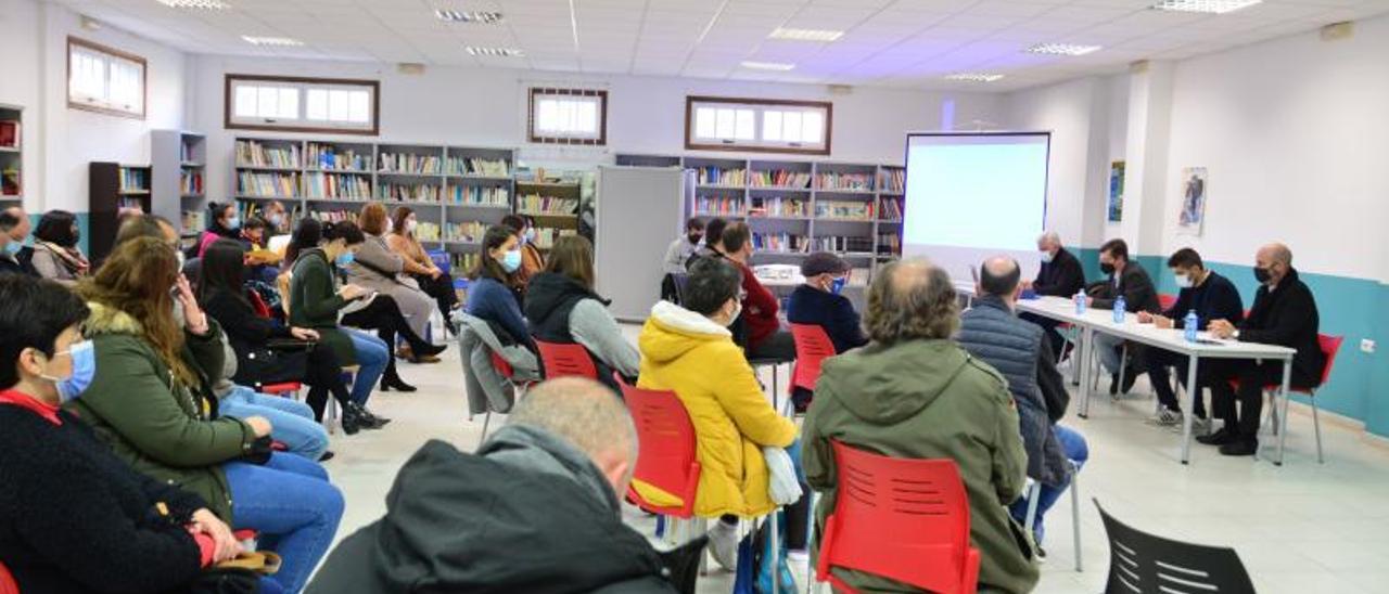 La presentación del proyecto, ayer, en la propia biblioteca. |   // G.NÚÑEZ