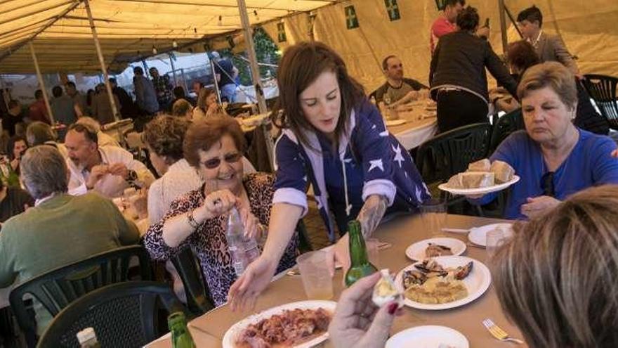 Animada espicha en Soto de Ribera