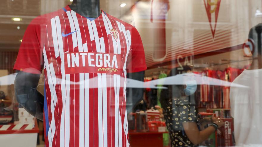 El Sporting certifica su acuerdo con Puma para vestir al equipo durante las próximas temporadas