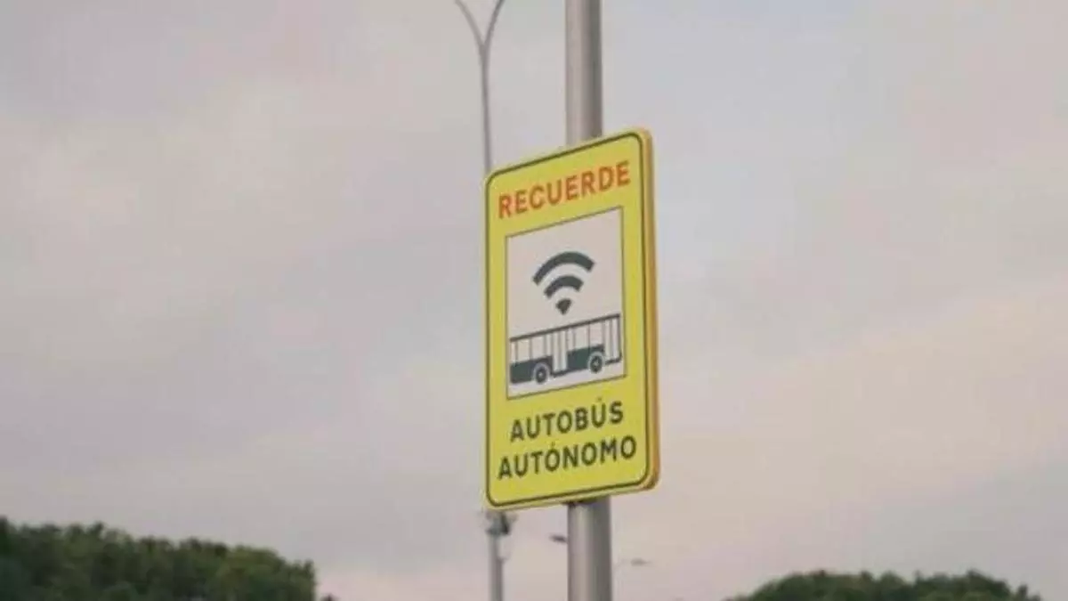Llega a Mercamadrid el primer autobús autónomo y a demanda de España